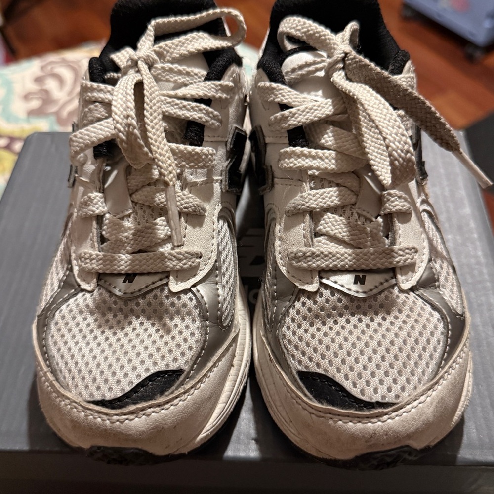 New Balance 2002R - Picture 3 of 5